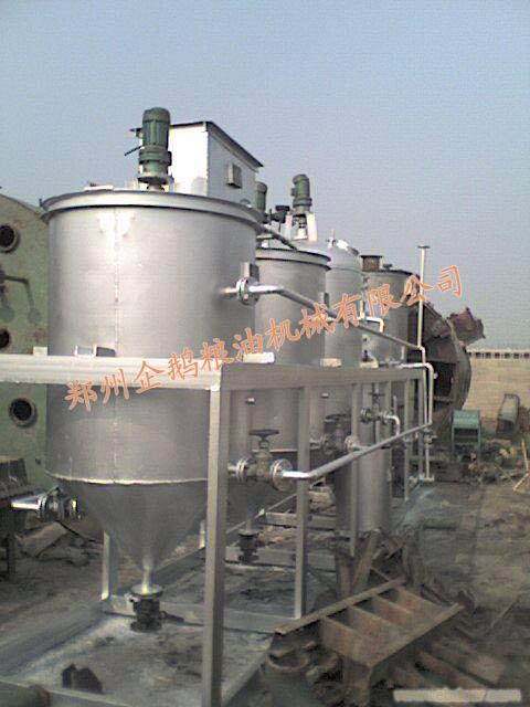 小型精煉油設(shè)備成采購熱點(diǎn)(圖1) 小型精煉油設(shè)備